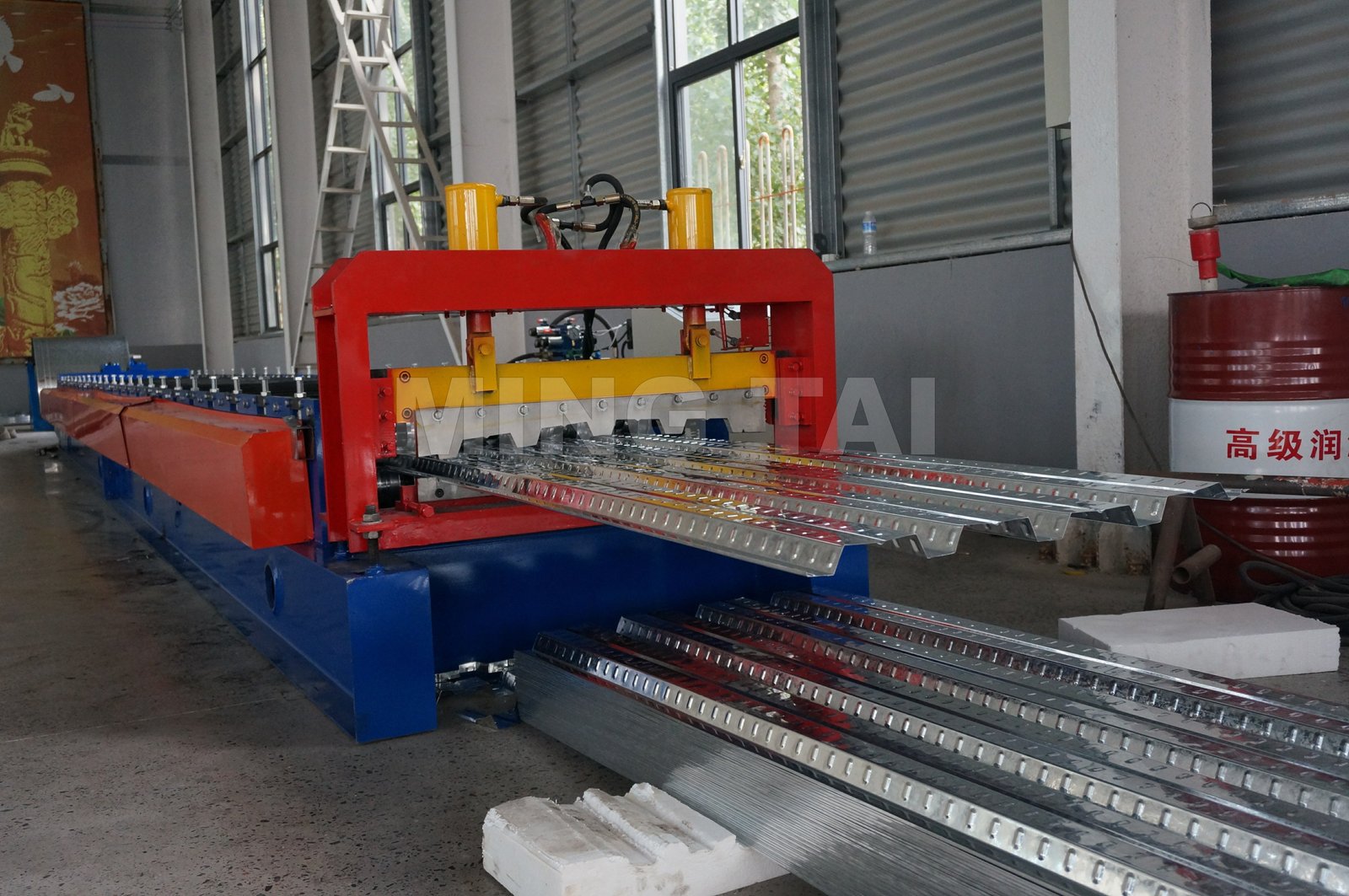 Irin Pakà Dekini Decking Eerun Lara Ẹrọ