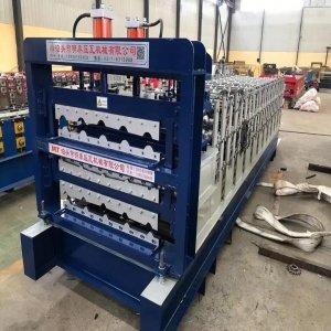 Filmed roof sheet Machine