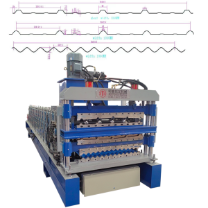 Fully automatic three-layer roofing panel roll for